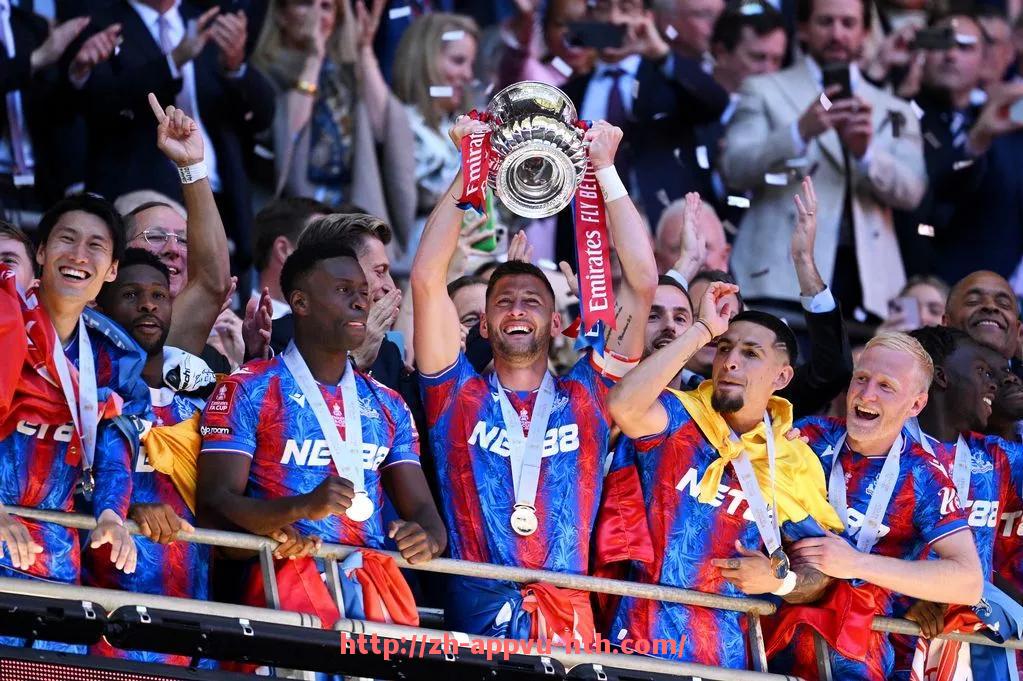 HTH华体会APP下载-意甲联赛中的毒瘤球队排名与赛季表现分析